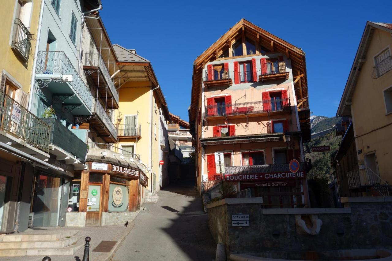 Chez Petit Louis- Appart Centre Ville Jusqu'A 6 Personnes Briançon Esterno foto